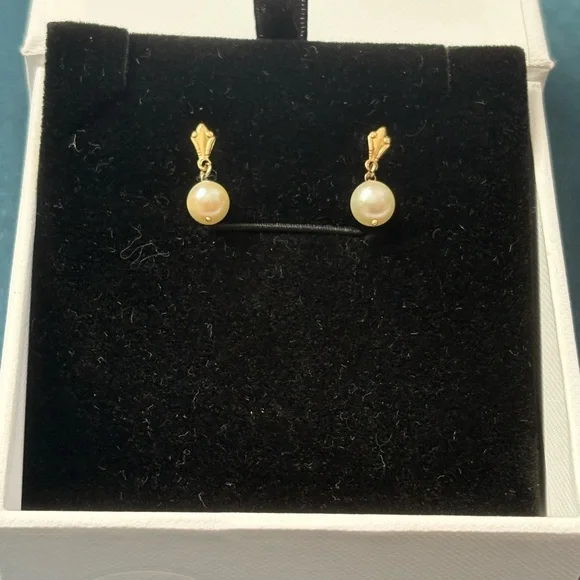 Vintage 14k Pearl Earrings - Picture 9 of 11